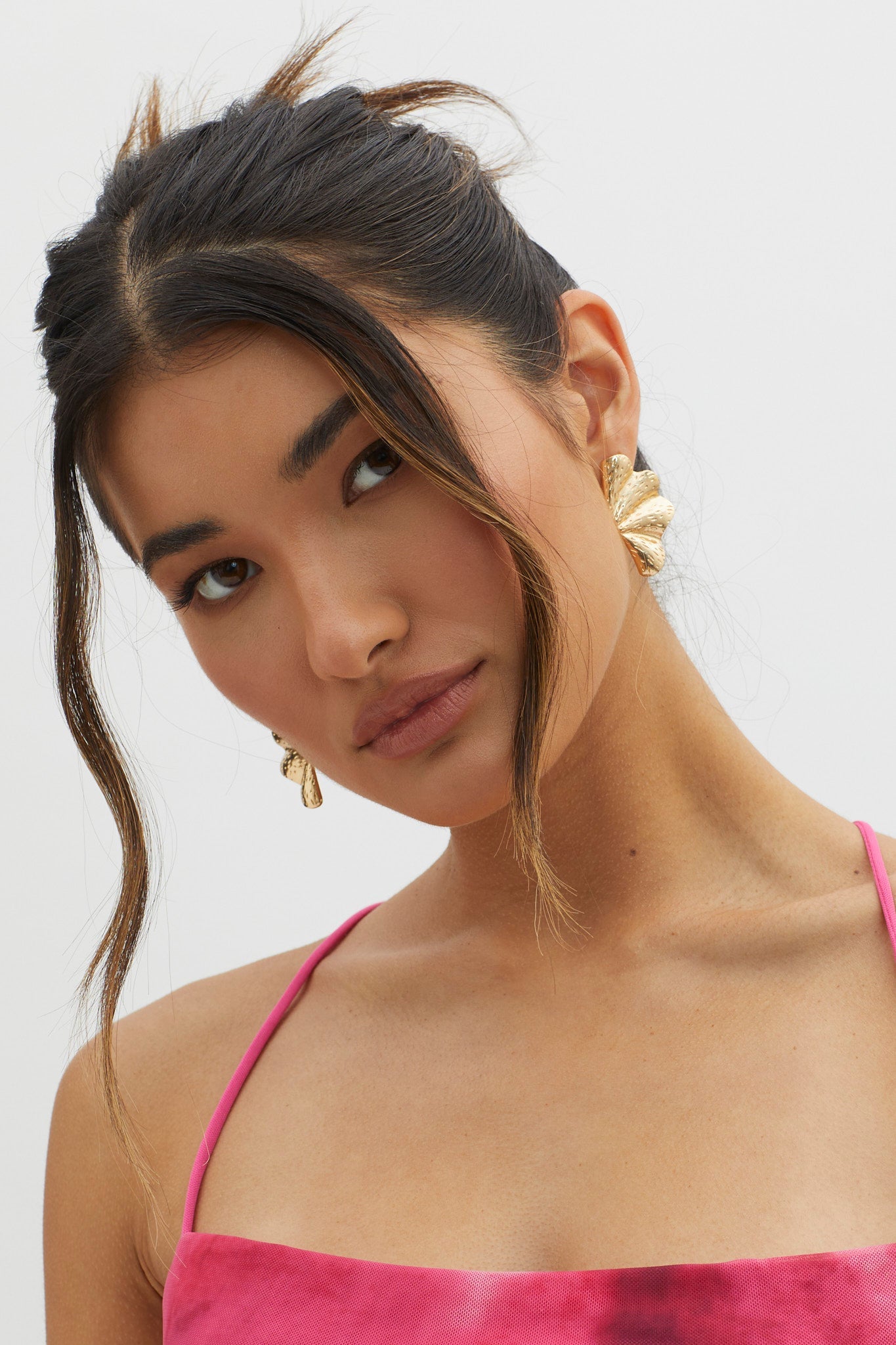 Gold Leaf-Shaped Olga Earrings